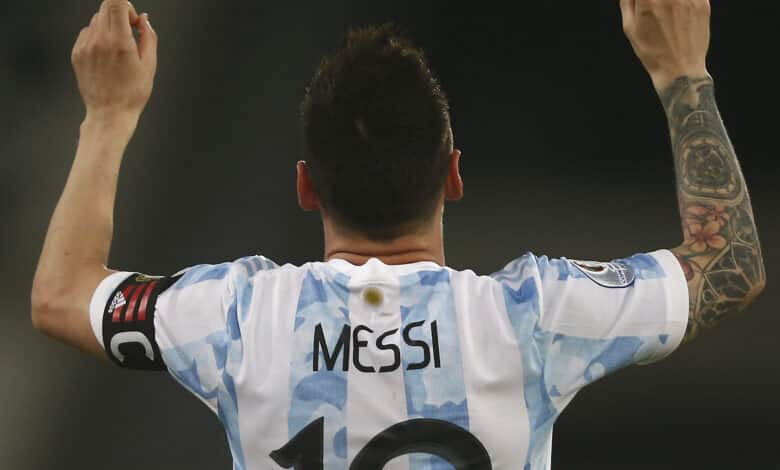 RIO DE JANEIRO, BRAZIL - JUNE 14: Lionel Messi of Argentina celebrates after scoring the first goal of his team during a Group A match between Argentina and Chile at Estadio Olímpico Nilton Santos as part of Copa America Brazil 2021 on June 14, 2021 in Rio de Janeiro, Brazil.