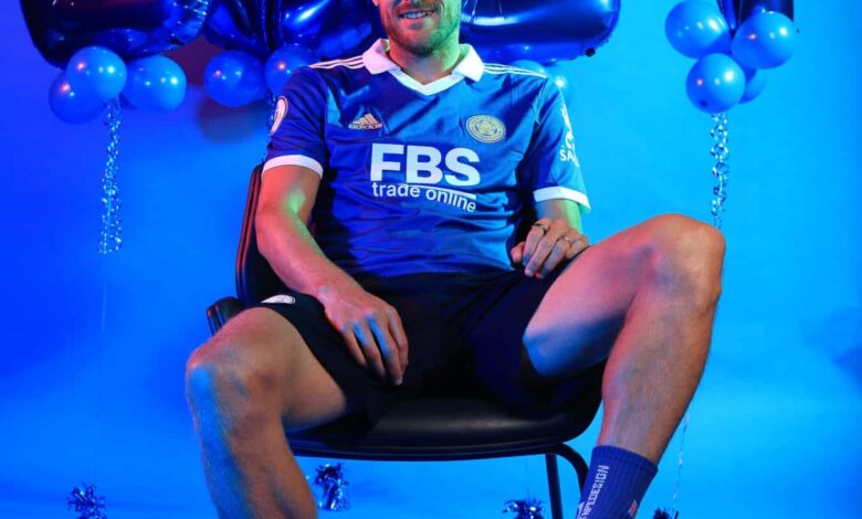 SEAGRAVE, ENGLAND - AUGUST 19: Jamie Vardy signs a new contract with Leicester City until 2024 at Leicester City Training Ground, Seagrave on August 19, 2022 in Leicester, England.