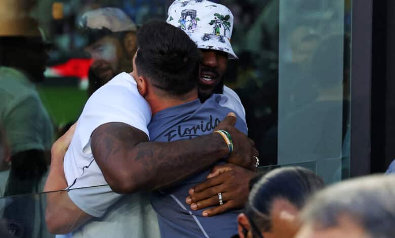Football x NBA crossover, Messi and LeBron hug