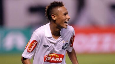 Neymar of Santos celebrates scored goal during a match against Botafogo