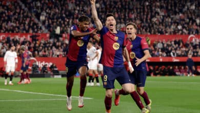 Robert Lewandowski of FC Barcelona celebrates 0-1 with Lamine Yamal of FC Barcelona