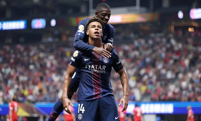 Super Cip - ATLANTA, GEORGIA - JULY 05: Desire Doue #14 of Paris Saint-Germain celebrates scoring his team's first goal with teammate Ousmane Dembele #10 during the FIFA Club World Cup 2025 quarter-final match between Paris Saint-Germain and FC Bayern München at Mercedes-Benz Stadium on July 05, 2025 in Atlanta, Georgia.