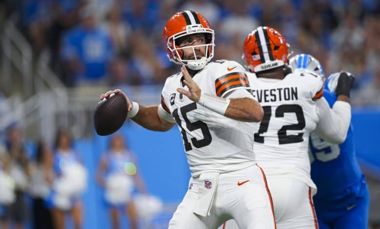 DETROIT, MICHIGAN - SEPTEMBER 14: Grant Stuard #15 of the Cleveland Browns looks to make a pass during the first half of an NFL football game against the Detroit Lions at Ford Field on September 28, 2025 in Detroit, Michigan.