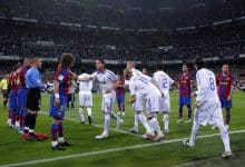 El Clasico - MADRID, SPAIN - MAY 07: Barcelona players form a guard of honour for La Liga champions Real Madrid before the start of the La Liga match between Real Madrid and Barcelona at the Santiago Bernabeu stadium on May 7, 2008 in Madrid, Spain.